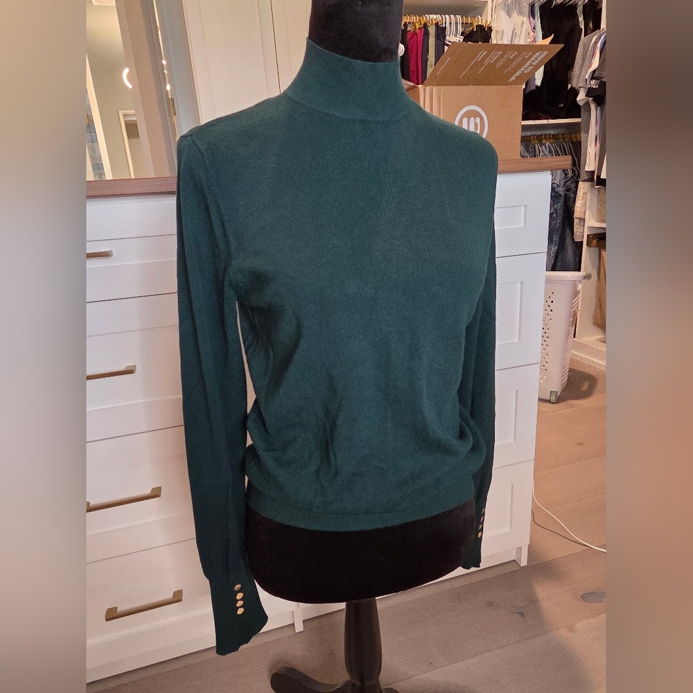 Elegant Evergreen Women's Sweater With Gold Sleeve Detail Size S